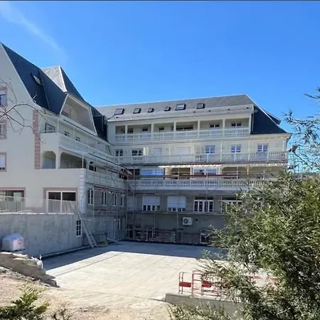 Avalon Iii Apartment *